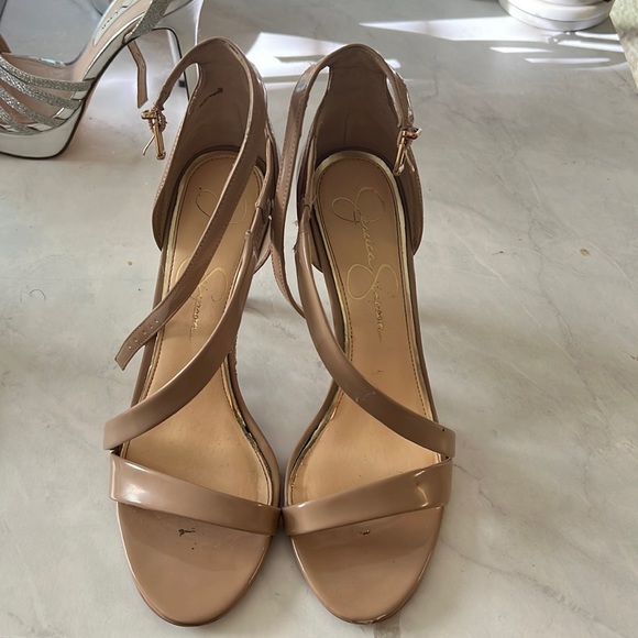 Jessica Simpson nude heels - Picture 1 of 3